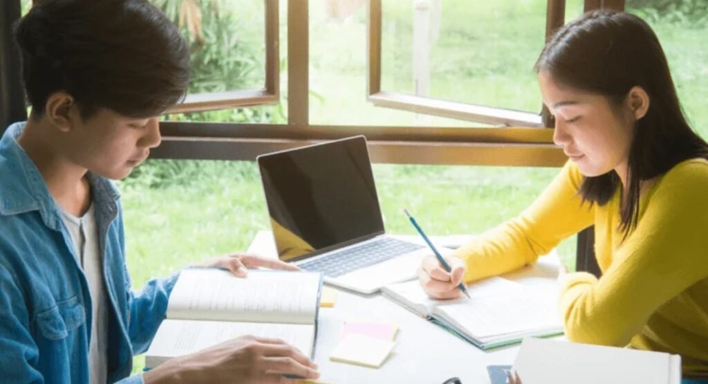 Best LSAT Prep Guide Courses for Working Professionals